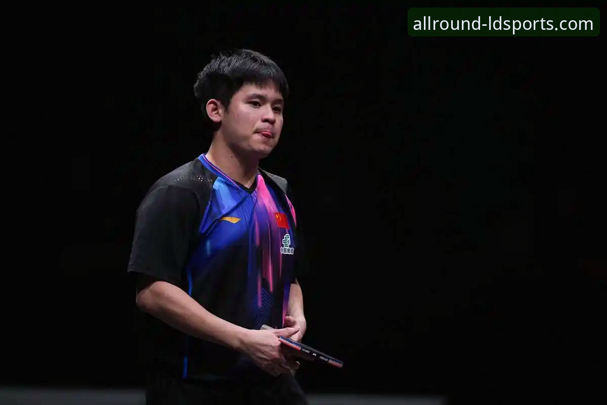 揭秘：中国男乒3-0横扫英格兰背后，林诗栋的“中间位”战术有多绝？